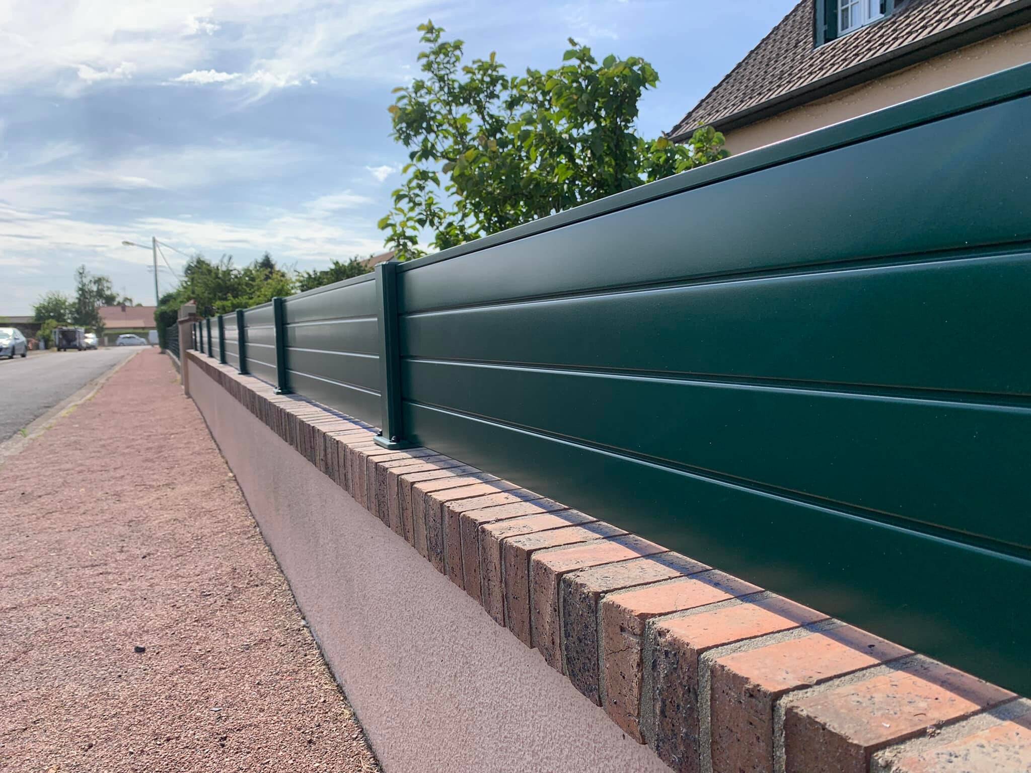 cloture sur muret.jpg